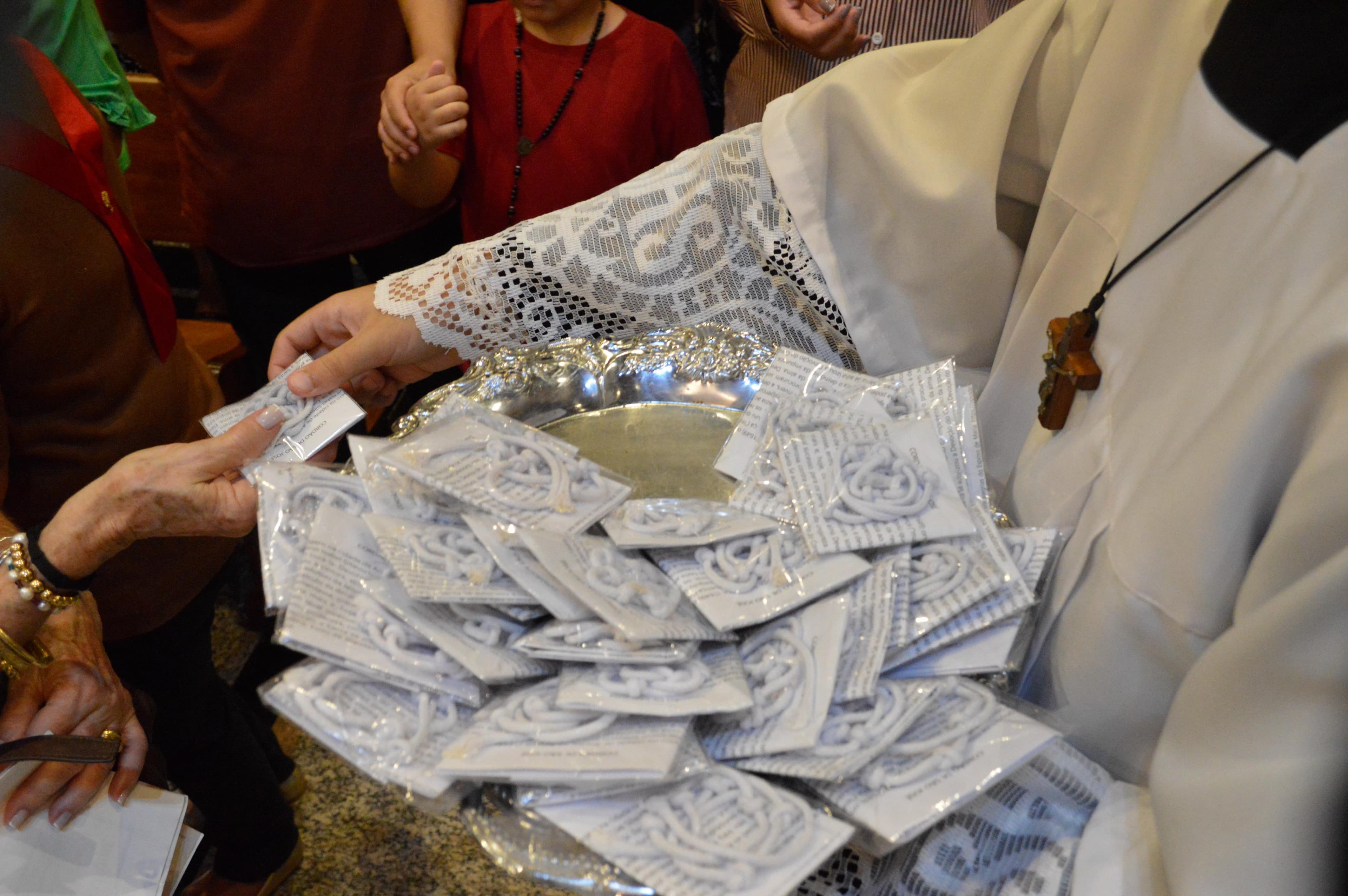 PARÓQUIA CELEBROU A ÚLTIMA MISSA DO PADROEIRO AS 19H MARCADA PELA ENTREGA DOS CORDÕES DE SÃO JOSÉ