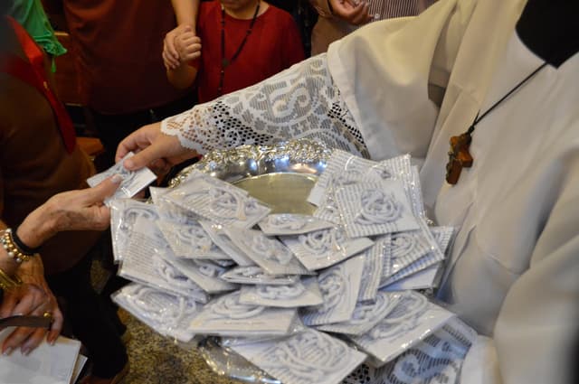 PARÓQUIA CELEBROU A ÚLTIMA MISSA DO PADROEIRO AS 19H MARCADA PELA ENTREGA DOS CORDÕES DE SÃO JOSÉ